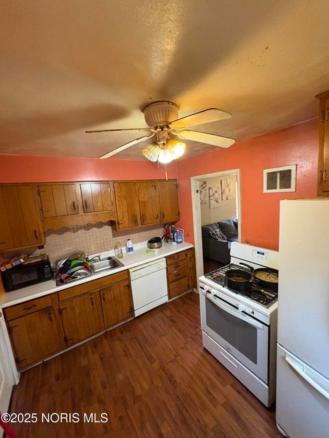 Tiny photo for 1741 Barrows Street, Toledo, OH 43613 (MLS # 10000425)