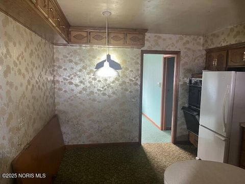 Tiny photo for 2819 Randall Drive, Oregon, OH 43616 (MLS # 10001038)