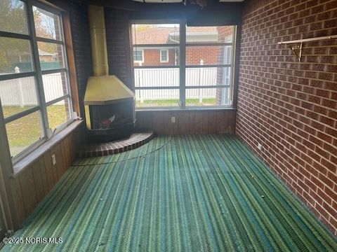 Tiny photo for 2819 Randall Drive, Oregon, OH 43616 (MLS # 10001038)