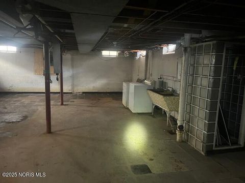 Tiny photo for 2819 Randall Drive, Oregon, OH 43616 (MLS # 10001038)