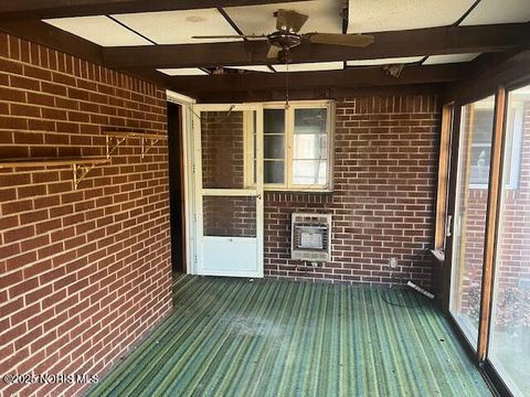 Tiny photo for 2819 Randall Drive, Oregon, OH 43616 (MLS # 10001038)