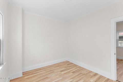 Tiny photo for 1211 Woodstock Avenue, Toledo, OH 43607 (MLS # 10005447)