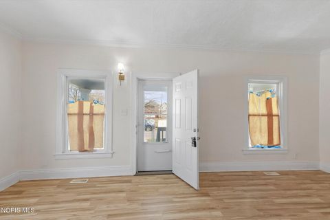 Tiny photo for 1211 Woodstock Avenue, Toledo, OH 43607 (MLS # 10005447)