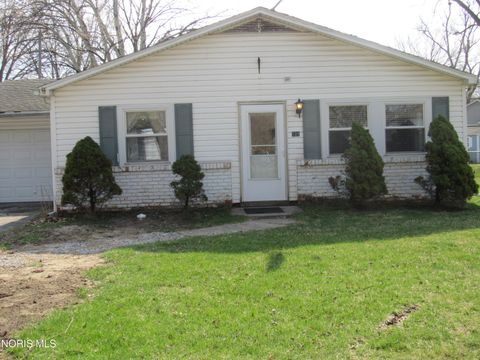 Tiny photo for 121 Derbyshire Road, Toledo, OH 43615 (MLS # 10005828)