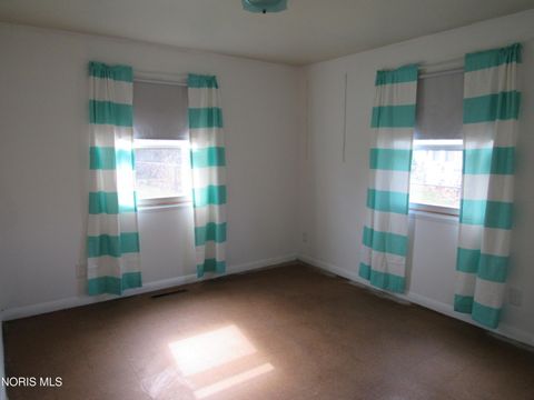 Tiny photo for 121 Derbyshire Road, Toledo, OH 43615 (MLS # 10005828)