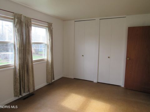 Tiny photo for 121 Derbyshire Road, Toledo, OH 43615 (MLS # 10005828)