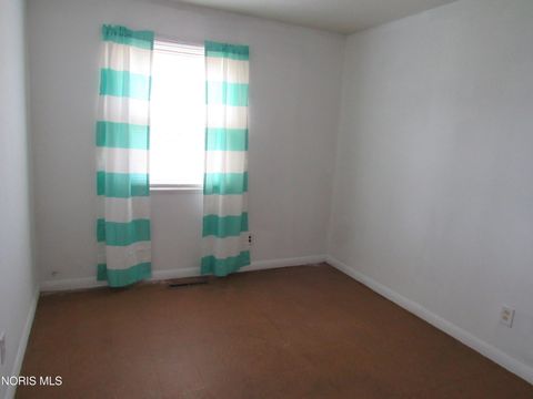 Tiny photo for 121 Derbyshire Road, Toledo, OH 43615 (MLS # 10005828)