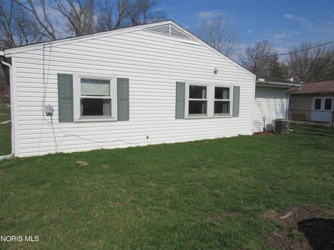 Tiny photo for 121 Derbyshire Road, Toledo, OH 43615 (MLS # 10005828)