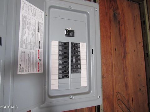 Tiny photo for 121 Derbyshire Road, Toledo, OH 43615 (MLS # 10005828)