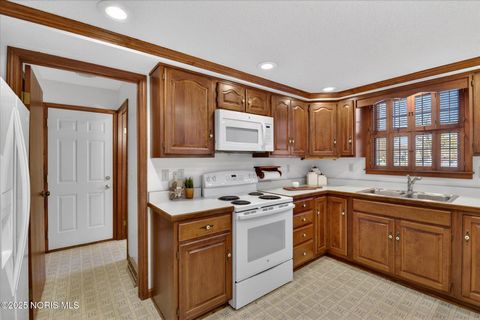 Tiny photo for 702 Fairway Lane, Wauseon, OH 43567 (MLS # 10002465)