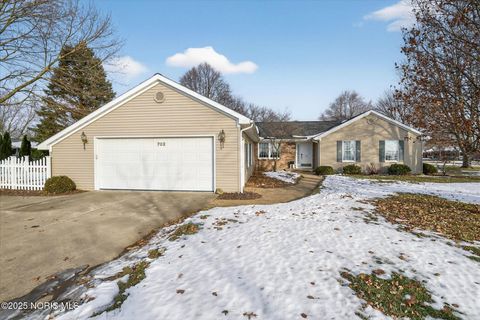 Tiny photo for 702 Fairway Lane, Wauseon, OH 43567 (MLS # 10002465)