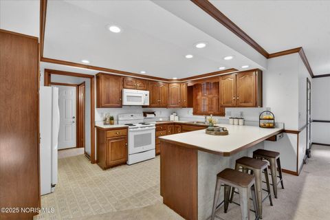 Tiny photo for 702 Fairway Lane, Wauseon, OH 43567 (MLS # 10002465)