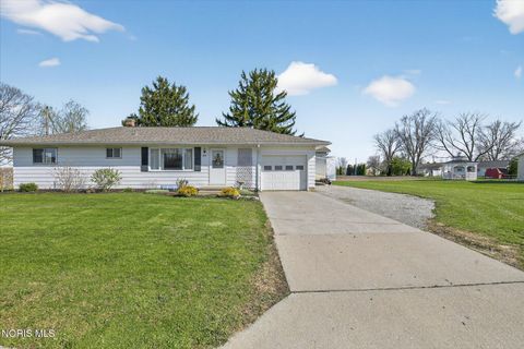 Photo of 800 Walnut Street, Archbold, OH 43502 (MLS # 10005620)