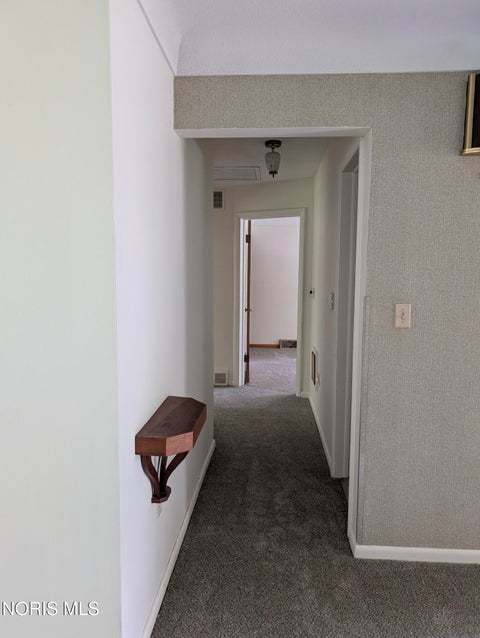 Tiny photo for 814 N Grove Street, Bowling Green, OH 43402 (MLS # 10008844)