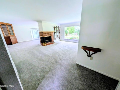 Tiny photo for 814 N Grove Street, Bowling Green, OH 43402 (MLS # 10008844)