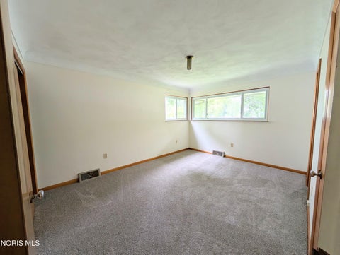 Tiny photo for 814 N Grove Street, Bowling Green, OH 43402 (MLS # 10008844)