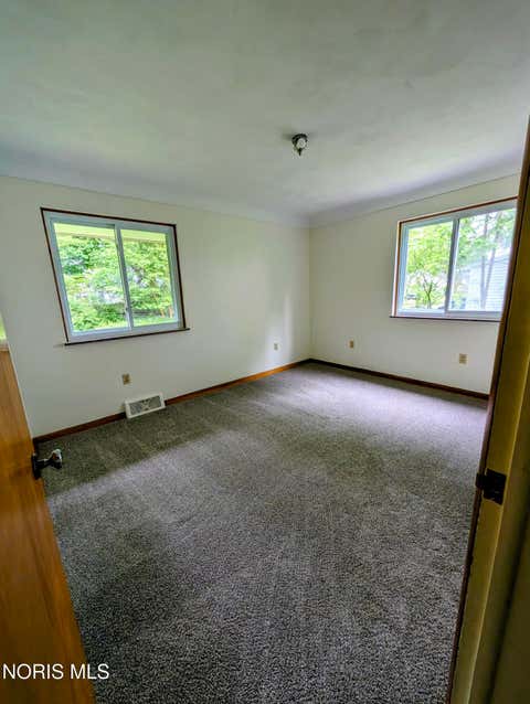 Tiny photo for 814 N Grove Street, Bowling Green, OH 43402 (MLS # 10008844)