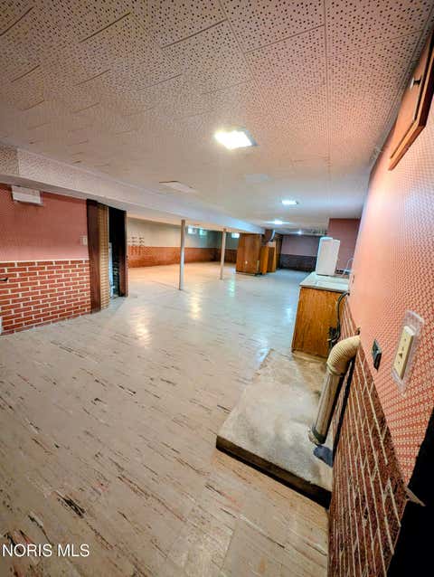 Tiny photo for 814 N Grove Street, Bowling Green, OH 43402 (MLS # 10008844)