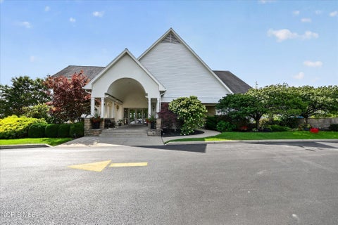 Tiny photo for 902 Pine Valley Drive, Bowling Green, OH 43402 (MLS # 10013497)
