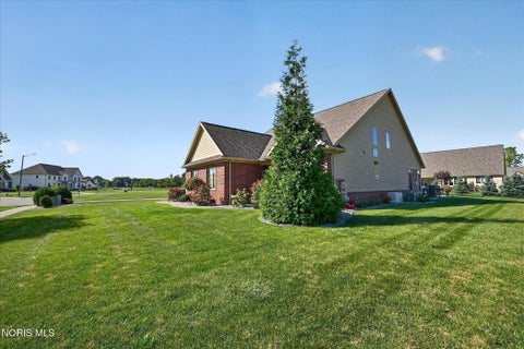 Tiny photo for 902 Pine Valley Drive, Bowling Green, OH 43402 (MLS # 10013497)