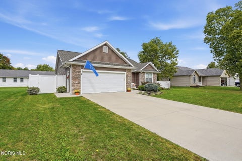 Tiny photo for 1180 Kennsington Drive, Findlay, OH 45840 (MLS # 10014009)