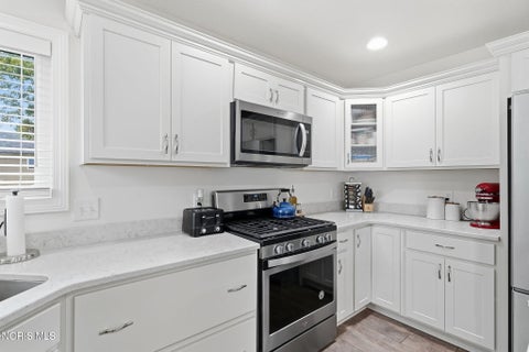 Tiny photo for 1180 Kennsington Drive, Findlay, OH 45840 (MLS # 10014009)