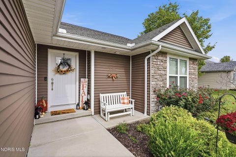 Tiny photo for 1180 Kennsington Drive, Findlay, OH 45840 (MLS # 10014009)