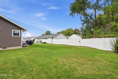 Tiny photo for 1180 Kennsington Drive, Findlay, OH 45840 (MLS # 10014009)