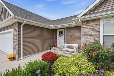Tiny photo for 1180 Kennsington Drive, Findlay, OH 45840 (MLS # 10014009)
