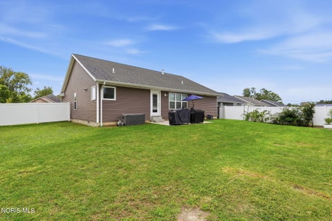 Tiny photo for 1180 Kennsington Drive, Findlay, OH 45840 (MLS # 10014009)