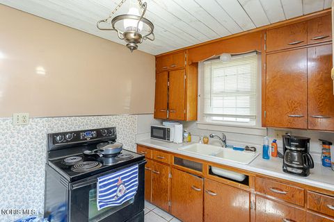Tiny photo for 516 S Union Street, Fostoria, OH 44830 (MLS # 10007775)