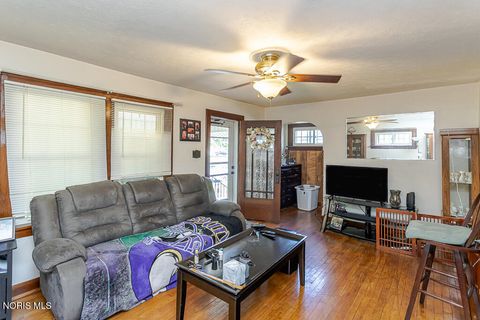 Tiny photo for 516 S Union Street, Fostoria, OH 44830 (MLS # 10007775)