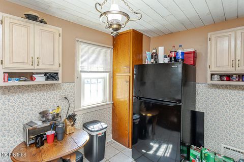 Tiny photo for 516 S Union Street, Fostoria, OH 44830 (MLS # 10007775)