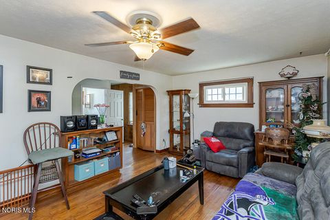 Tiny photo for 516 S Union Street, Fostoria, OH 44830 (MLS # 10007775)