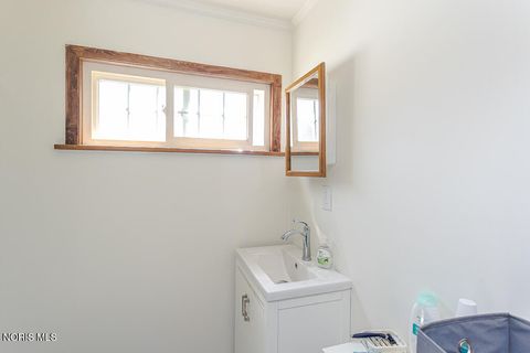Tiny photo for 516 S Union Street, Fostoria, OH 44830 (MLS # 10007775)