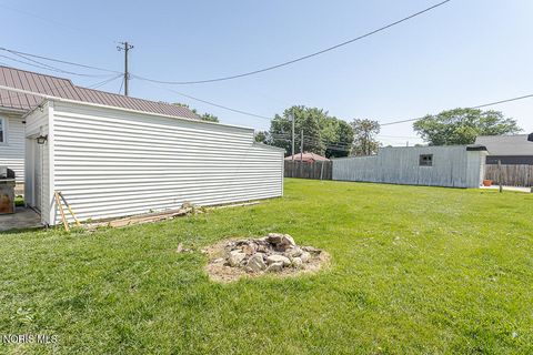 Tiny photo for 516 S Union Street, Fostoria, OH 44830 (MLS # 10007775)