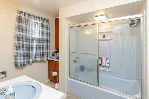 Tiny photo for 516 S Union Street, Fostoria, OH 44830 (MLS # 10007775)