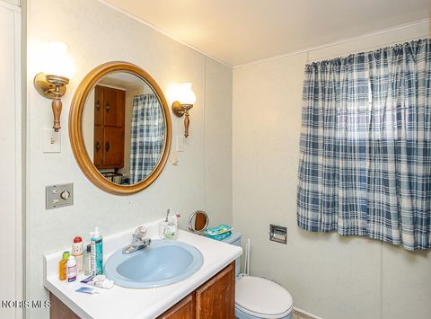 Tiny photo for 516 S Union Street, Fostoria, OH 44830 (MLS # 10007775)