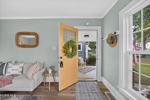 Tiny photo for 901 Toronto Avenue, Toledo, OH 43609 (MLS # 10013587)