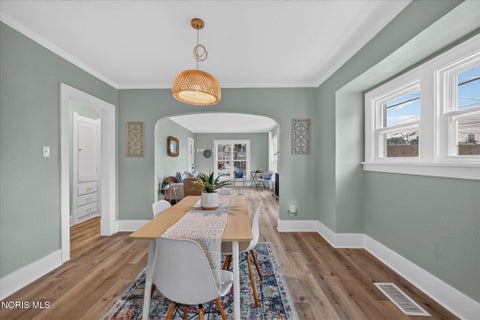 Tiny photo for 901 Toronto Avenue, Toledo, OH 43609 (MLS # 10013587)