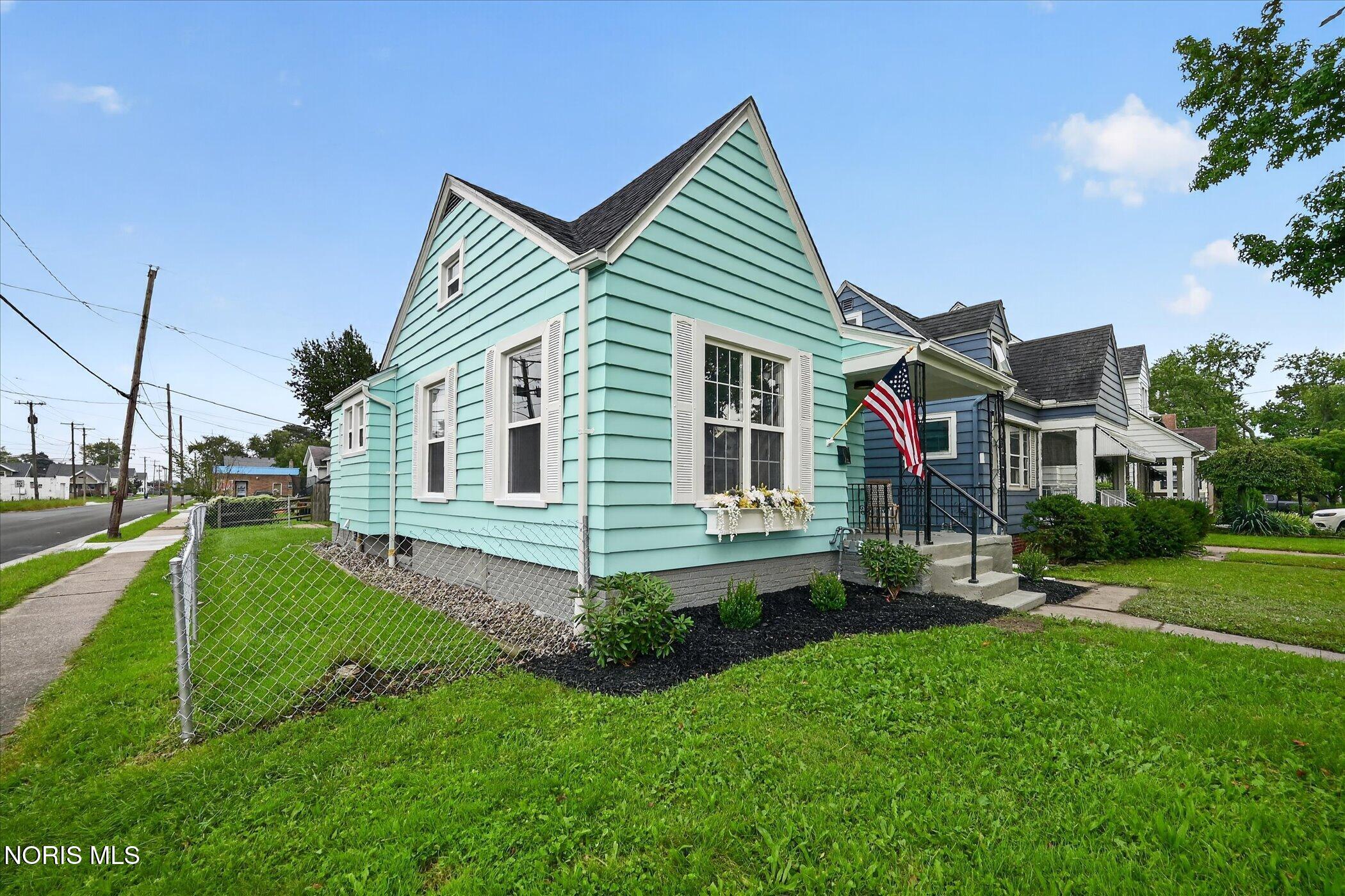 901 Toronto Avenue