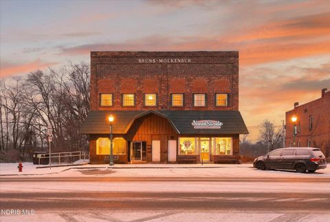 Photo of 13513 W Main Street, Woodville, OH 43469 (MLS # 10004572)