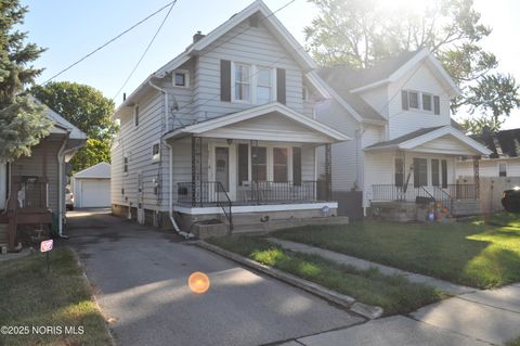Tiny photo for 429 Dover Place, Toledo, OH 43605 (MLS # 10000395)