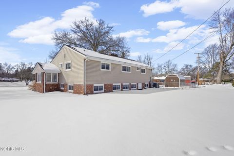 Tiny photo for 1020 Country Club Drive, Findlay, OH 45840 (MLS # 10004382)