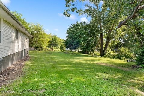 Tiny photo for 5150 Yorkshire Drive, Toledo, OH 43615 (MLS # 10010875)