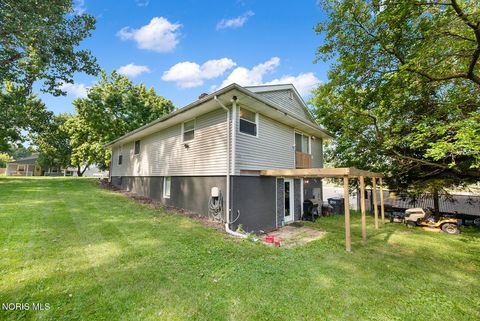 Tiny photo for 5150 Yorkshire Drive, Toledo, OH 43615 (MLS # 10010875)