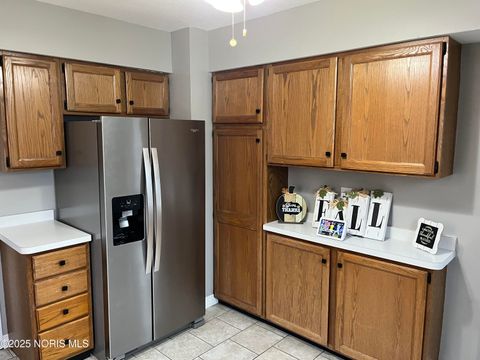 Tiny photo for 5238 Sheila Drive, Toledo, OH 43613 (MLS # 10001847)