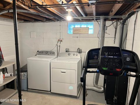 Tiny photo for 5238 Sheila Drive, Toledo, OH 43613 (MLS # 10001847)