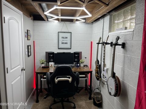 Tiny photo for 5238 Sheila Drive, Toledo, OH 43613 (MLS # 10001847)