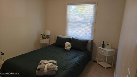 Tiny photo for 433 La Jolla Drive, Toledo, OH 43615 (MLS # 10000681)